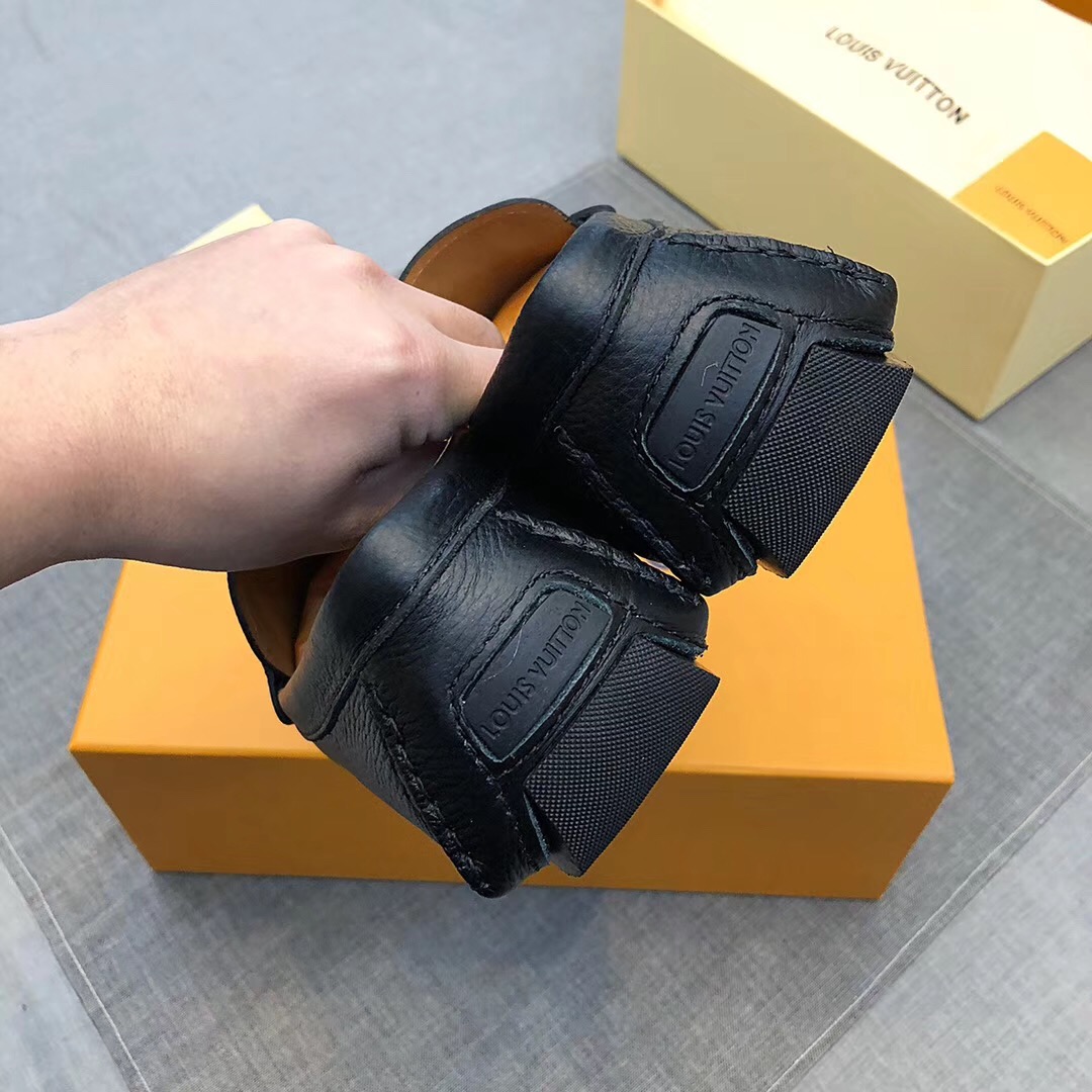 Giày lười nam Louis Vuitton siêu cấp da nhăn màu đen GLLV12