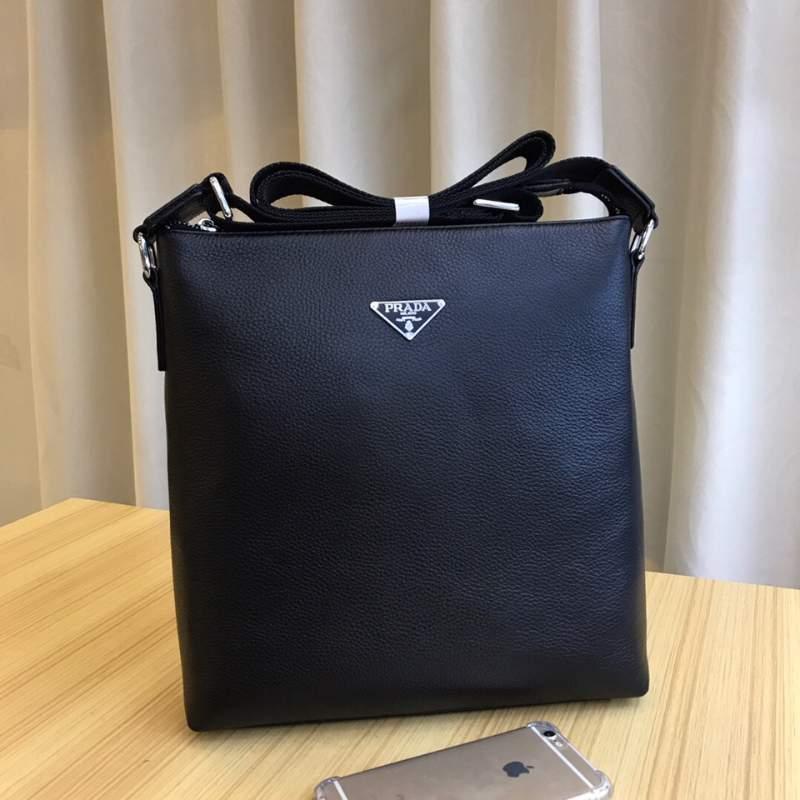 Túi xách đeo chéo Prada siêu cáp nam màu đen trơn TNPR05