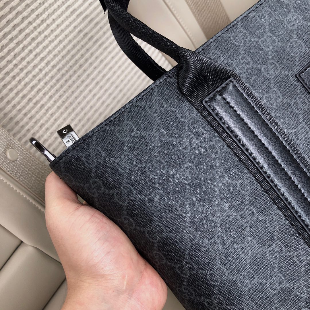 Túi xách nam Gucci siêu cấp màu đen họa tiết trắng TXGC12