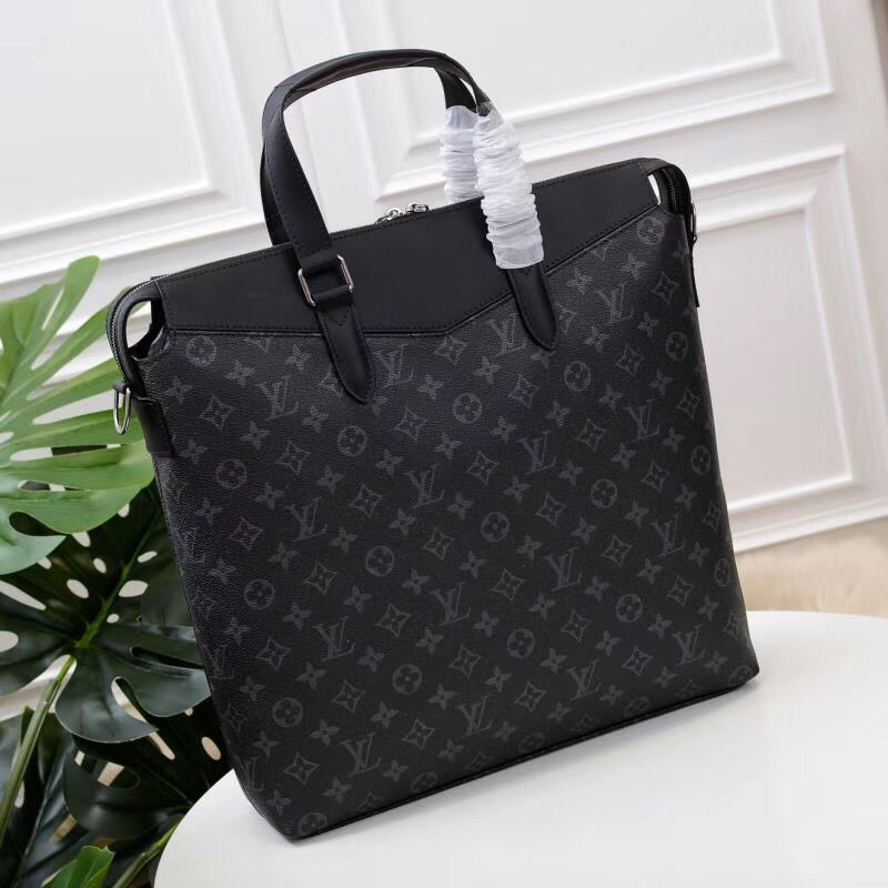 Túi xách nam Louis Vuitton siêu cấp màu đen họa tiết hoa trắng TXLV13
