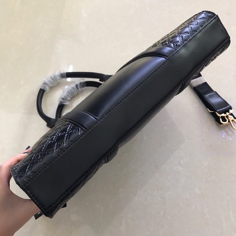 Túi xách nam Versace siêu cấp họa tiết caro tag giữa logo vàng TNV09