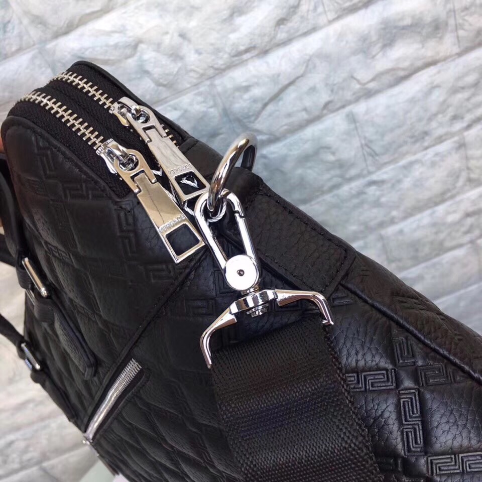 Túi xách nam Versace siêu cấp họa tiết logo tag giữa TNV07