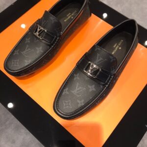 Giày lười Louis Vuitton siêu cấp họa tiết hoa sao màu đen GLLV37