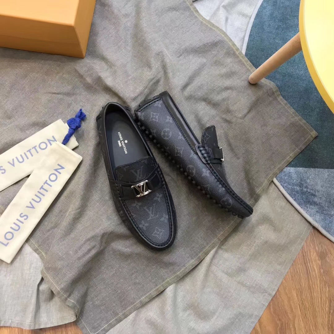 Giày lười Louis Vuitton bản Like Au họa tiết hoa đen GLLV64
