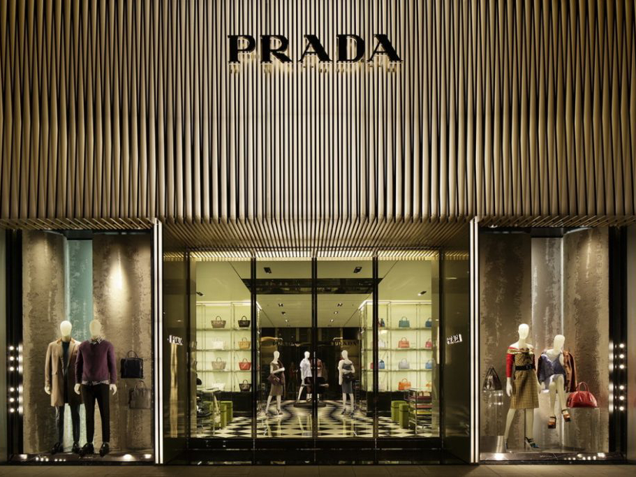 Top 3 địa chỉ mua giày Prada uy tín tại Hà Nội