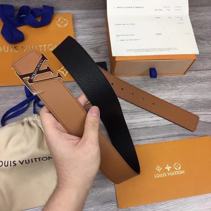 Thắt lưng Louis Vuitton dây hai mặt khoá logo khắc chữ TLLV17