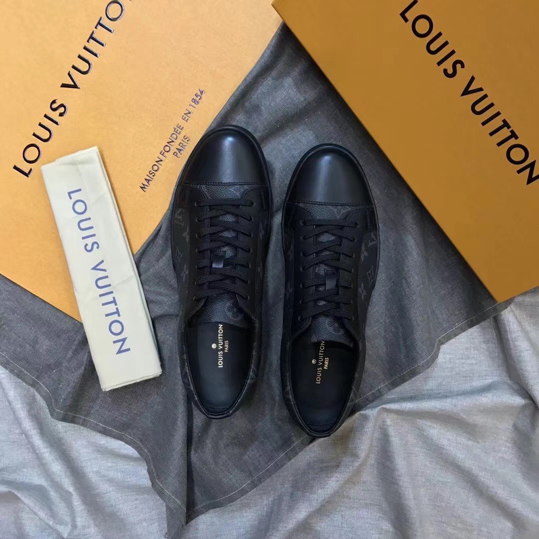 Giày nam Louis Vuitton like au hoạ tiết hoa đen GNLV06