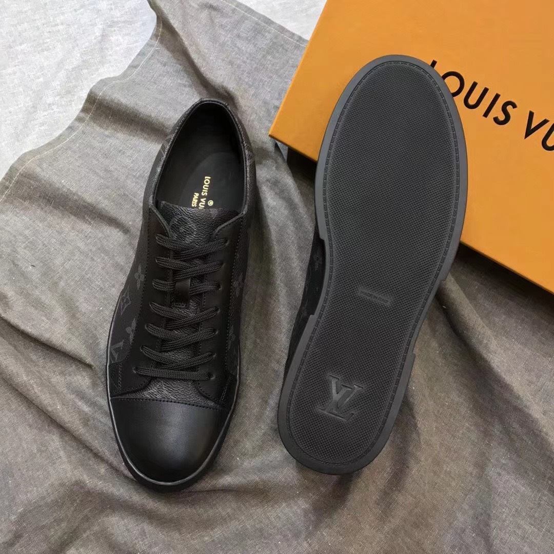Giày nam Louis Vuitton like au hoạ tiết hoa đen GNLV06