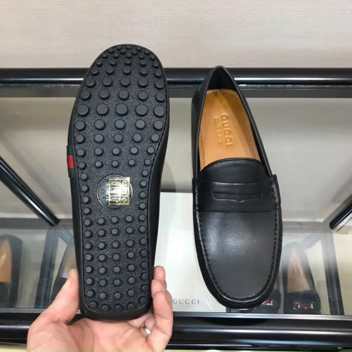 Giày lười Gucci siêu cấp họa tiết thêu ong da trơn màu đen GLGC09