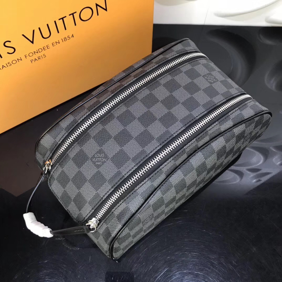 Ví nam Louis Vuitton like au cầm tay họa tiết caro đen VNLV12