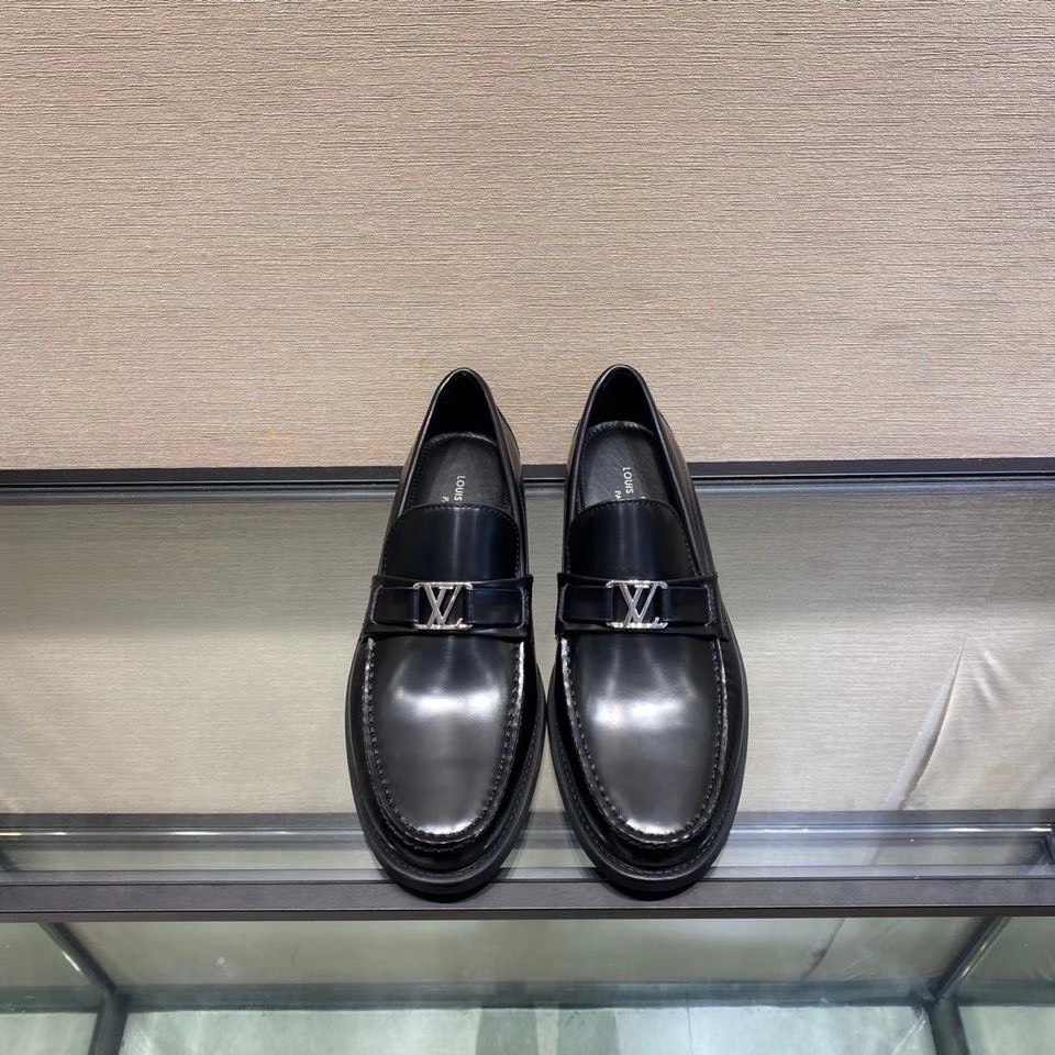 Giày lười Louis Vuitton Like Auth đế cao da đen bóng GLLV74