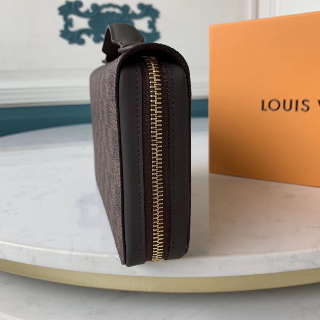 Ví nam Louis Vuitton like au cầm tay có quai hoạ tiết caro nâu VNLV59