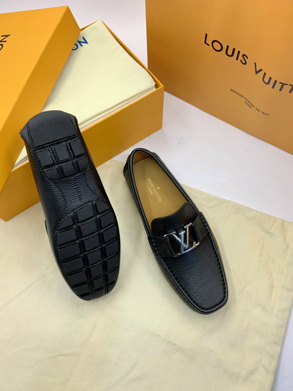 Giày lười Louis Vuitton siêu cấp da nhăn mặt trắng mũi vuông GLLV34