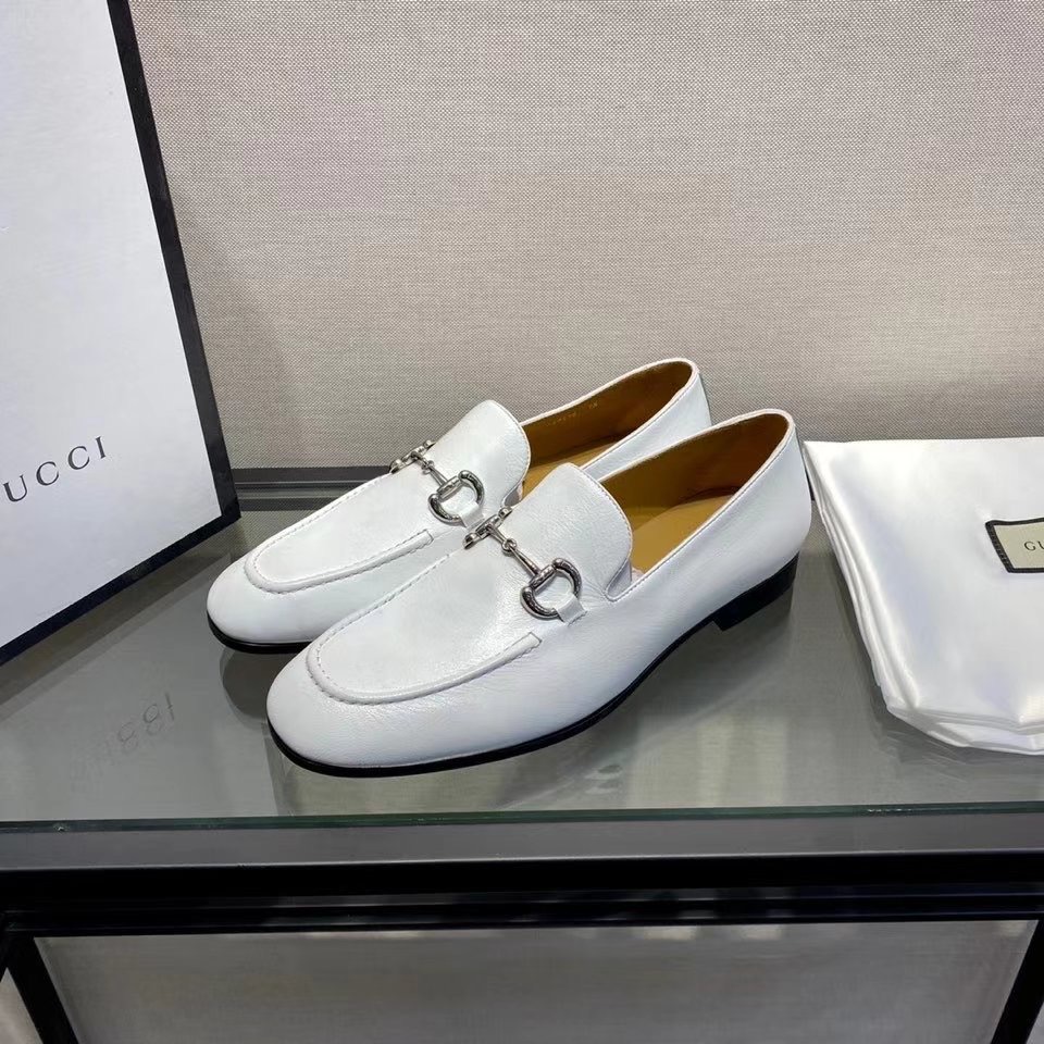 Gucci Horsebit Loafer, đôi giày lười cứu cánh nhà mốt Ý