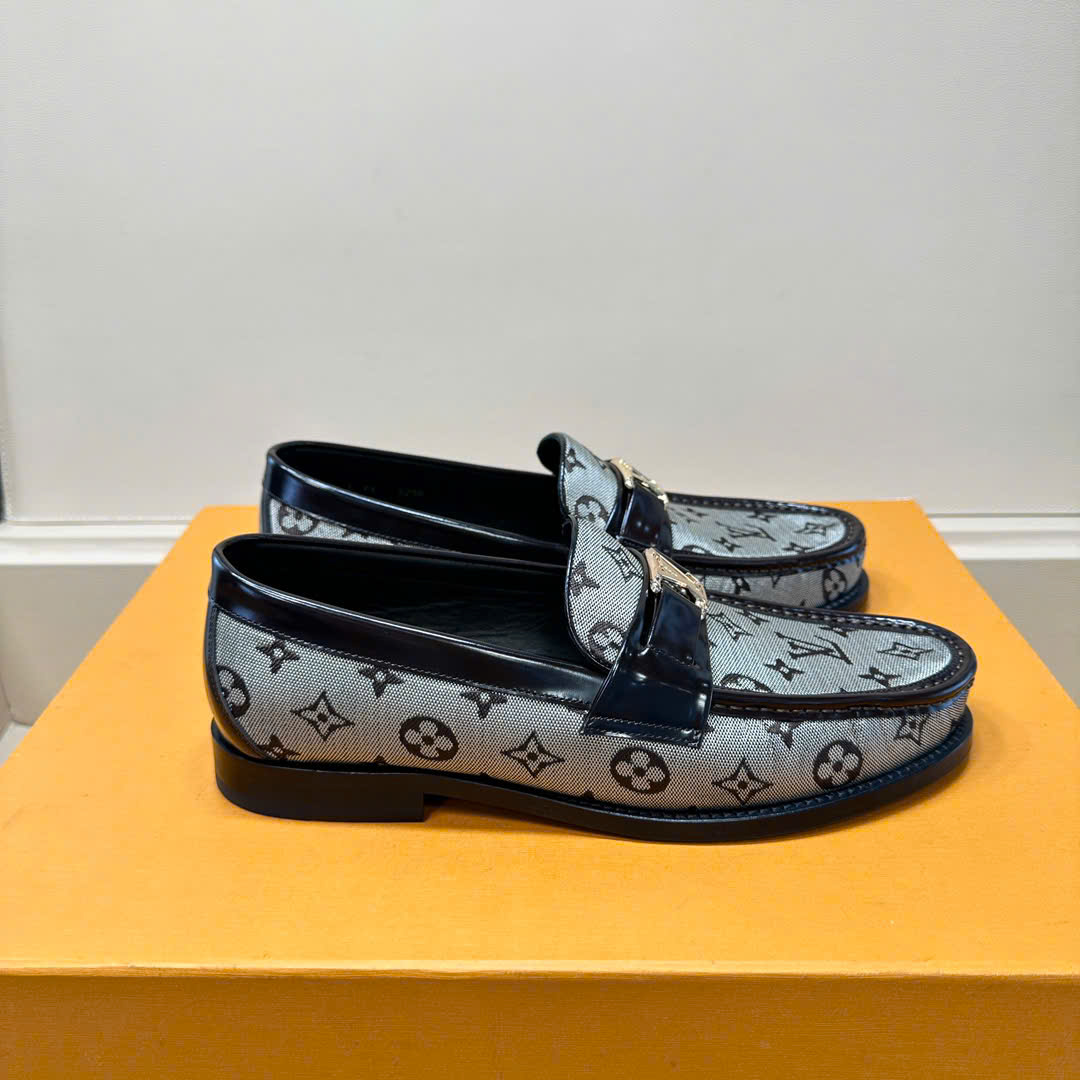 GIAY LUOI LOUIS VUITTON LIKE AU ĐE CAO HOA XAM HOA TIET LOGO TRANG GLLV51 (2)