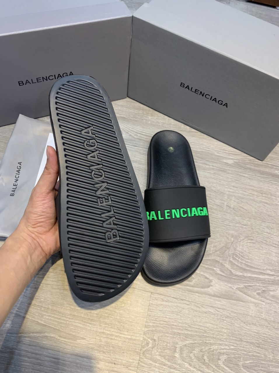 Legitcheck Cách phân biệt Balenciaga Track Real và Fake  AuthenticShoes