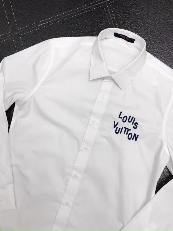 Áo sơ mi Louis Vuitton màu trắng logo chữ ANLV05 siêu cấp like auth 99   HOANG NGUYEN STORE