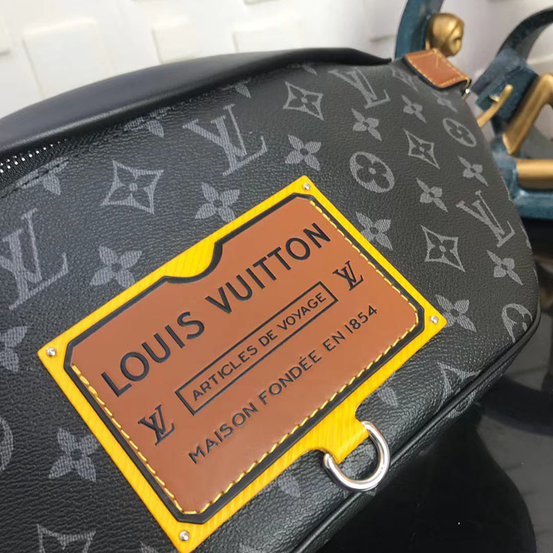 Áo phông nam Louis Vuitton họa tiết hoa chìm cổ tim APLV08 siêu cấp like  auth 99% - HOANG NGUYEN STORE™