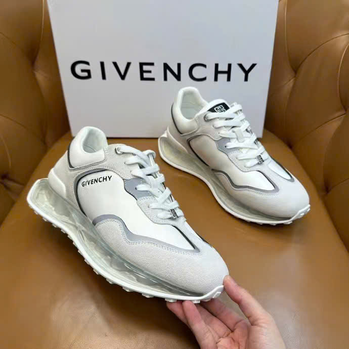 Giày nam Givenchy trắng da lộn đế trong GNVC05